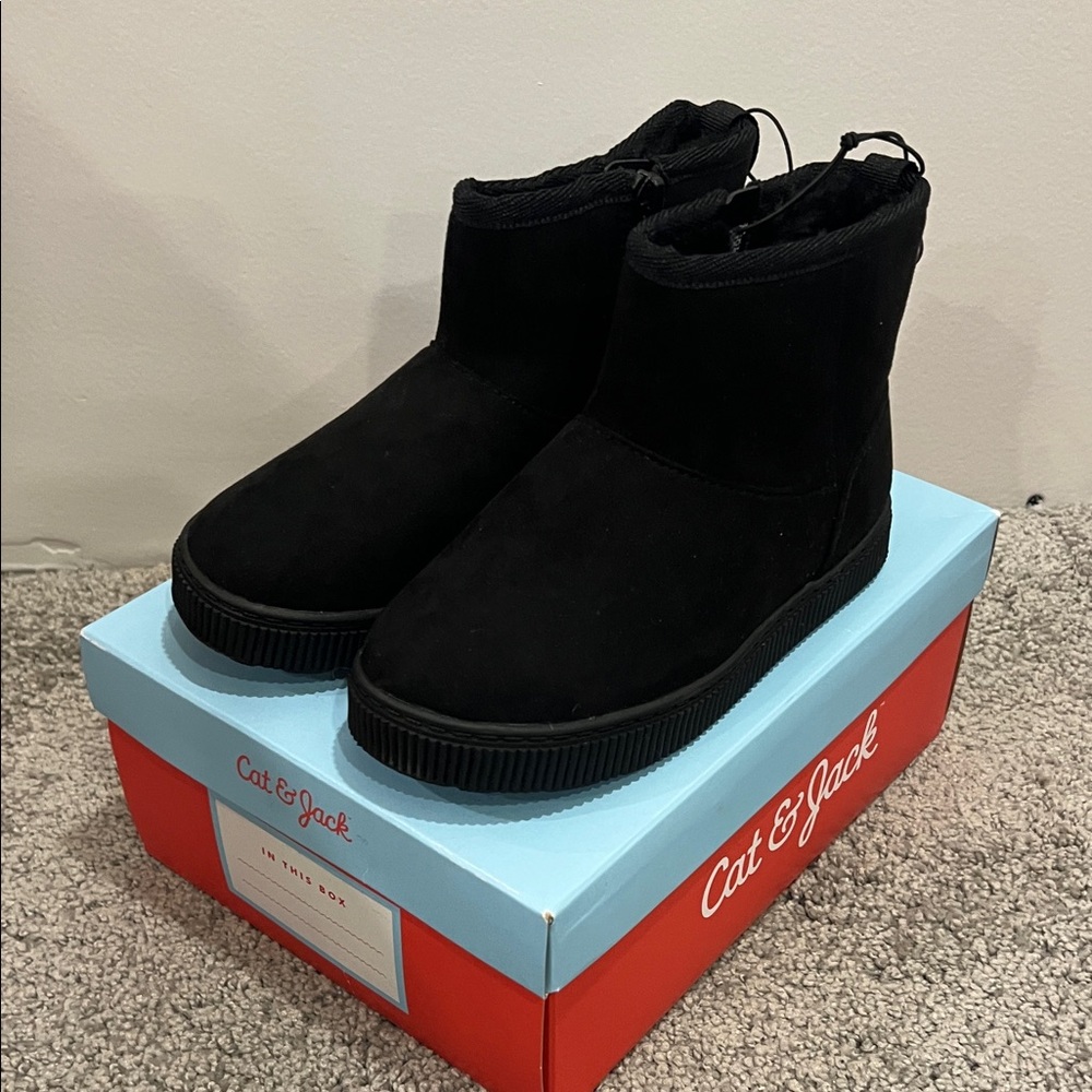 Cat & Jack Kids Black Ankle Boots size 10